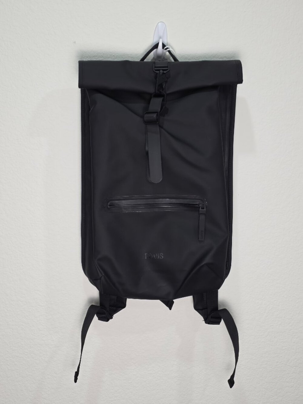 RAINS Black Rolltop Rucksack W3 Waterproof Commuter Laptop Backpack NWT